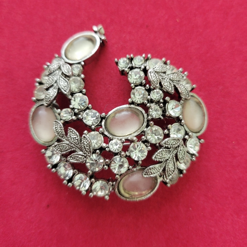 Vtg Swirl Curved Brooch Cabochons Clear Rhinestone Crystals Silver Tone Leaves